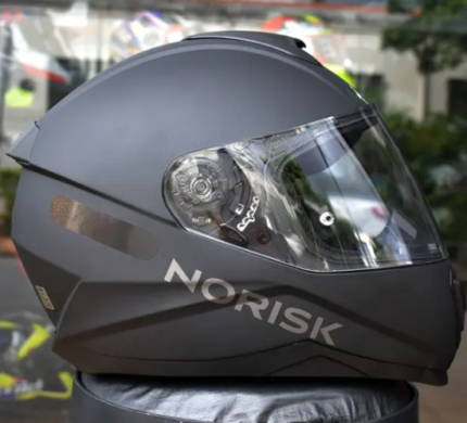 Capacete Norisk Razor Monocolor Black Edition - Preto